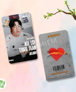 Photocard Hanwha Life Esports (HLE) với Zeus, Kanavi, Zeka, Viper và Delight. In sắc nét, màu đẹp, nhiều chất liệu giấy, phù hợp sưu tầm và trang trí.